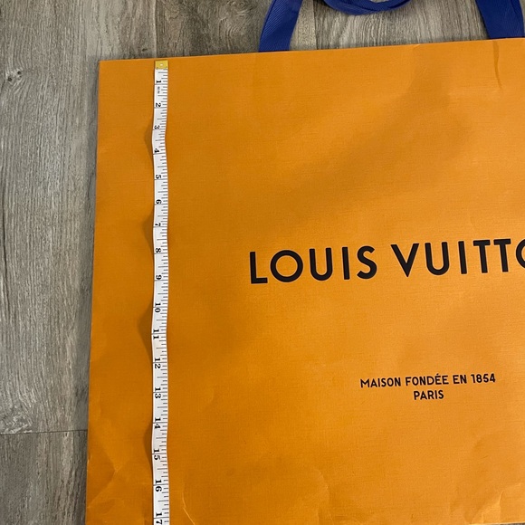 LV paper bag, box, envelope, wrapping paper. - Picture 6 of 6